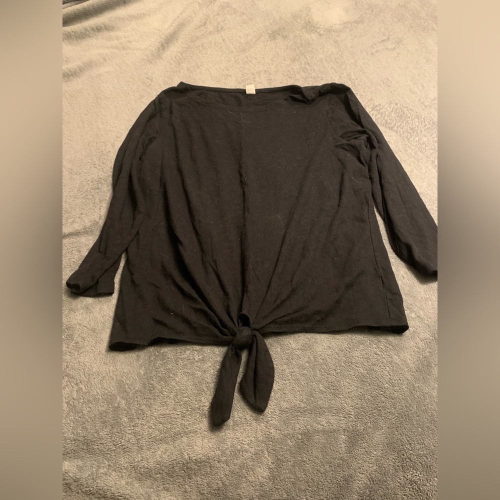 Black old navy 3/4 sleeve shirt